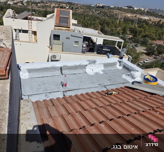 תיקון וחיזוק איטום ביריעות ביטומניות בגג שטוח